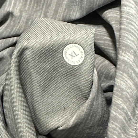 🍁 Lululemon Pace Breaker Shorts - Picture 3 of 3